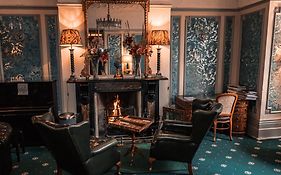 Visitors Hotel  2*